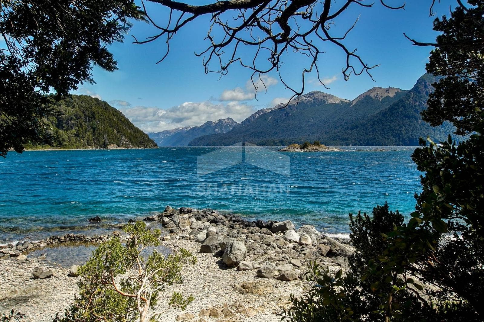 House in Villa Tacul - Direct Access to the Lake - Bariloche