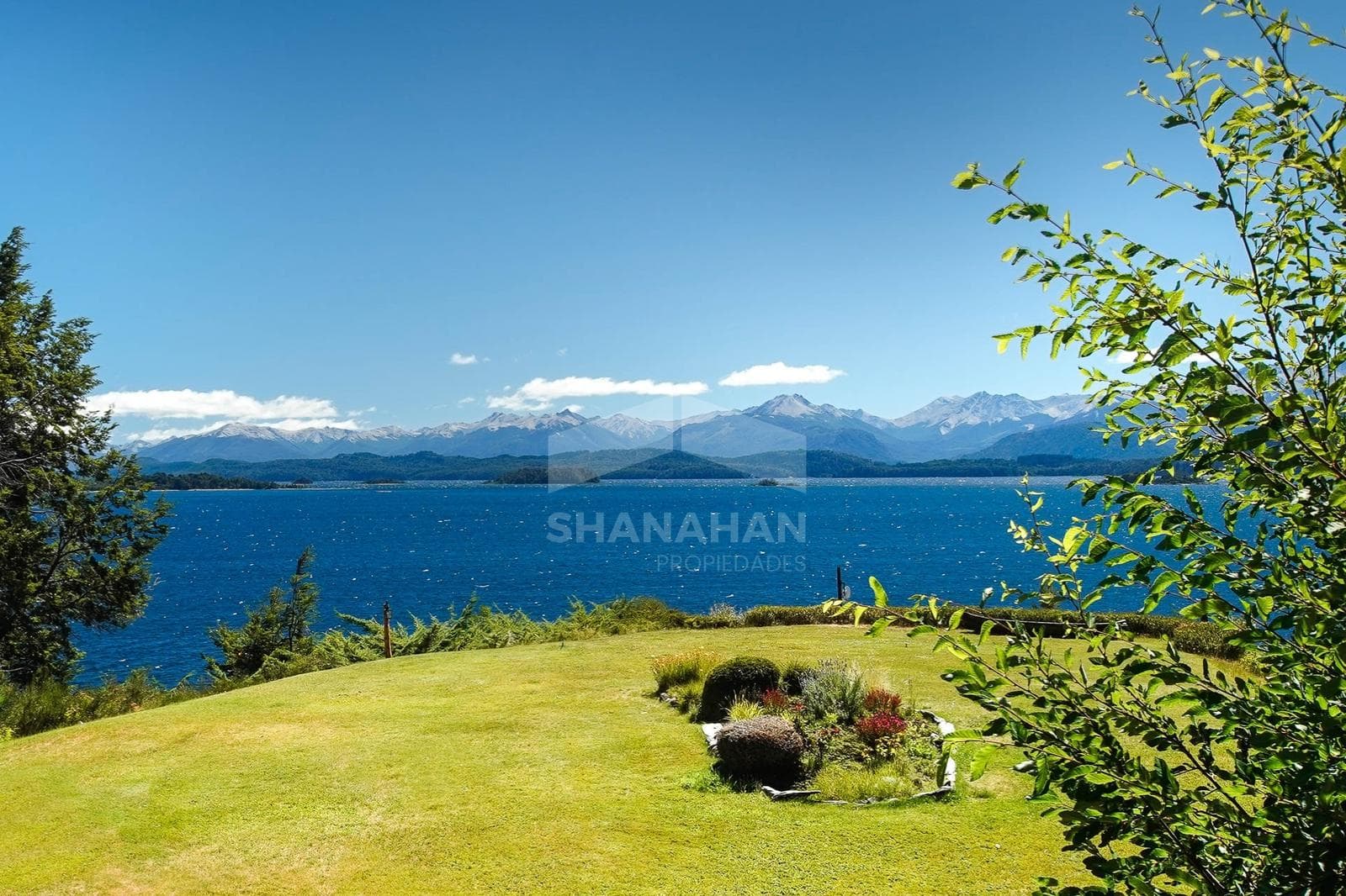 House in Villa Tacul - Direct Access to the Lake - Bariloche