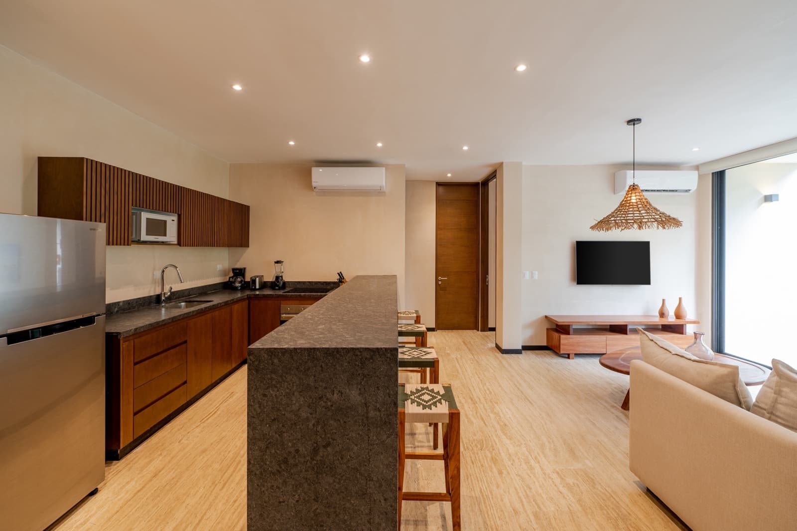 REUNION WITH YOU: OPHELIA—APARTMENT AVAILABLE IMMEDIATELY