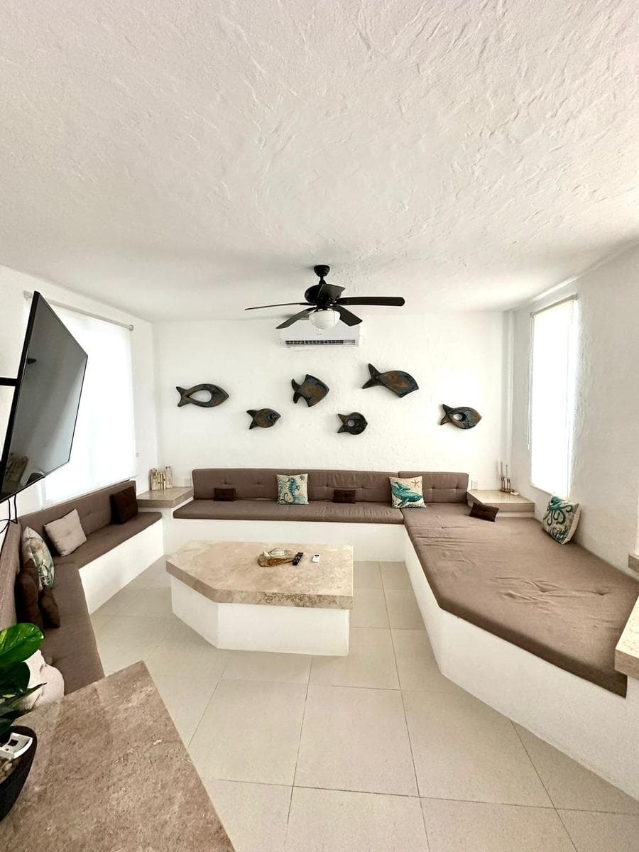 House in the CANCUN HOTEL ZONE