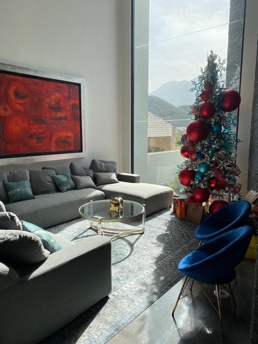 HOUSE FOR SALE IN THE BOSQUENCINOS RESIDENTIAL COMPLEX