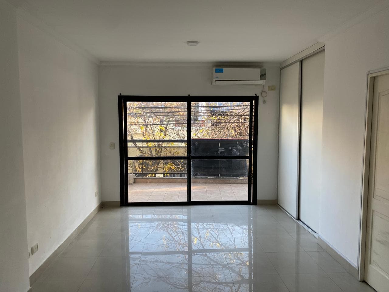 STUDIO APARTMENT FOR SALE IN FLORESTA