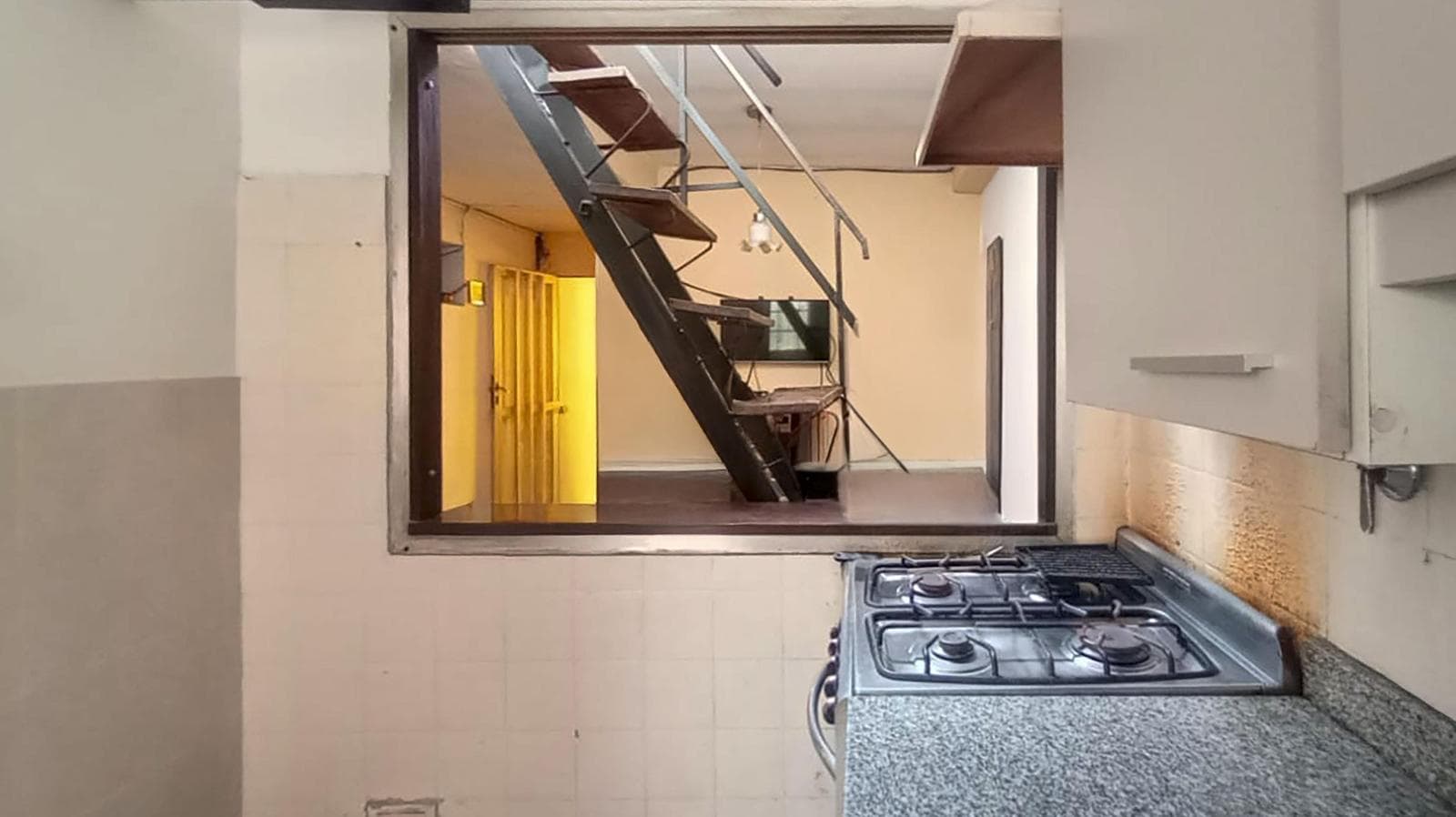 FOR SALE - 4-bedroom house with garage - Belgrano neighborhood, Rosario. QUALIFIES FOR A MORTGAGE.