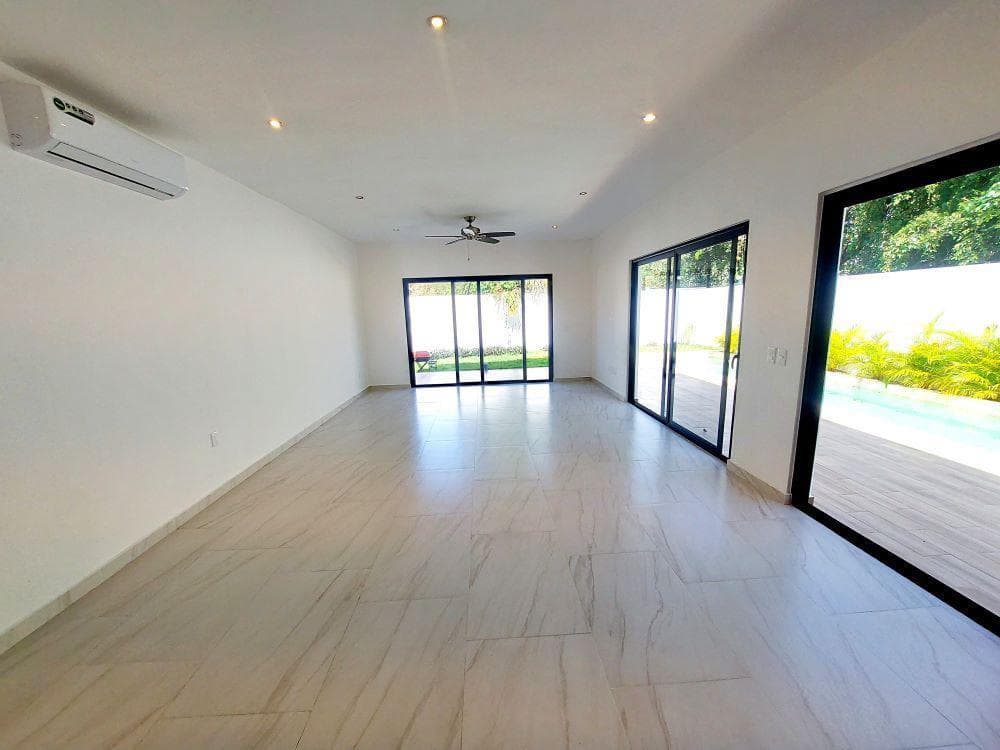 4-Bedroom House for Sale with Private Pool – Playa Magna Residential Community, Playa del Carmen