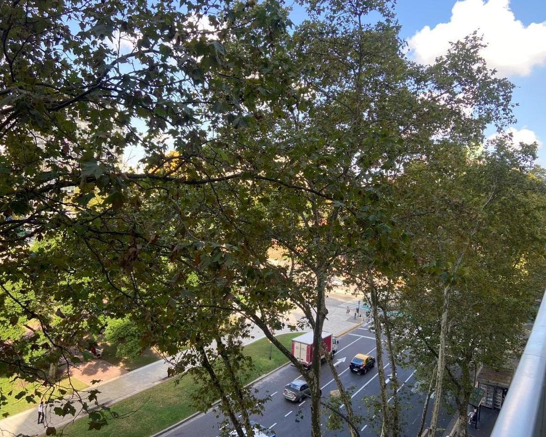 Studio apartment. Can be divided. Balcony. Sum. San Nicolás.