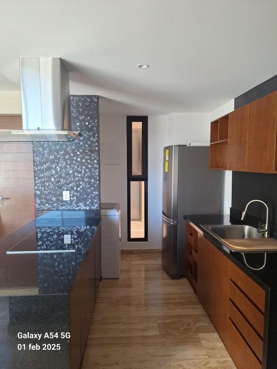 FURNISHED APARTMENT FOR SALE IN ARBOLADA, CANCÚN, WITH AMENITIES