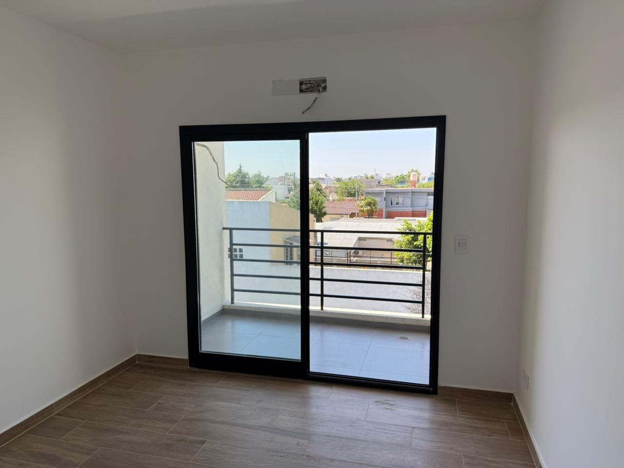 FOR SALE: BRAND-NEW 2-ROOM APARTMENT IN VILLA LUZURIAGA