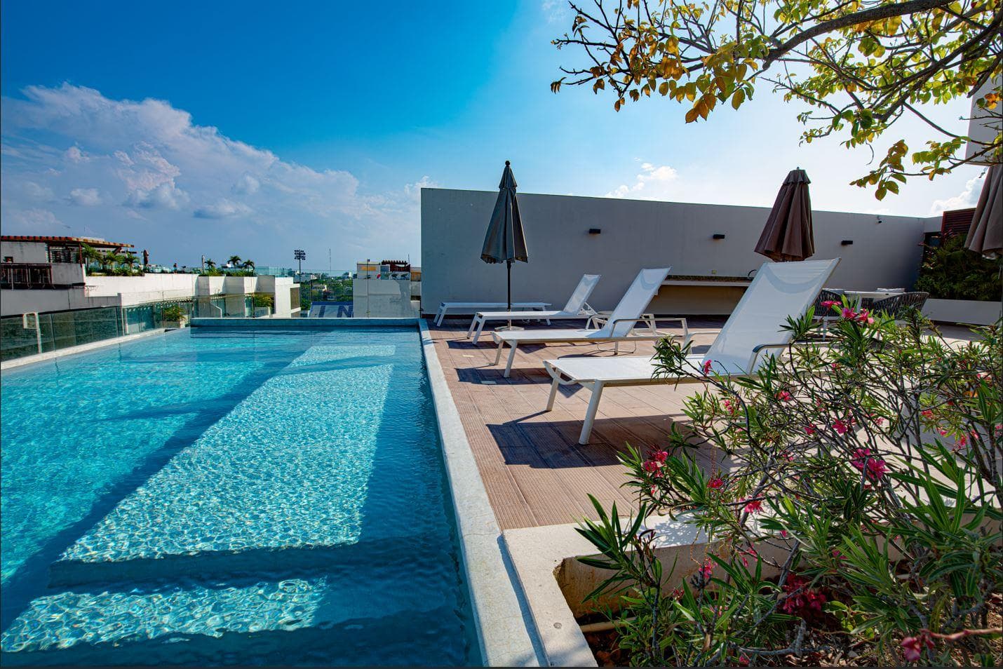APARTMENT FOR SALE: 1 BEDROOM, 67 m², IN PLAYA DEL CARMEN, HALF A BLOCK FROM 5TH AVENUE