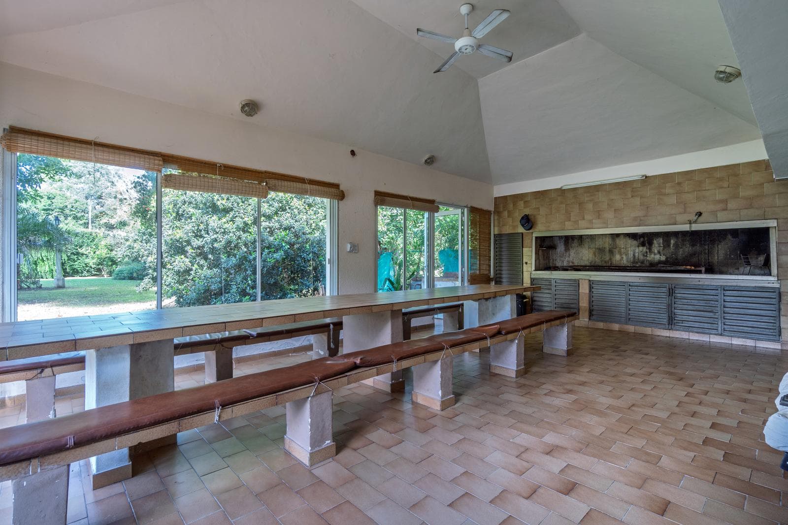 FOR SALE/EXCHANGE - 2-bedroom house with a pool - Cotos de la Alameda, Roldán.