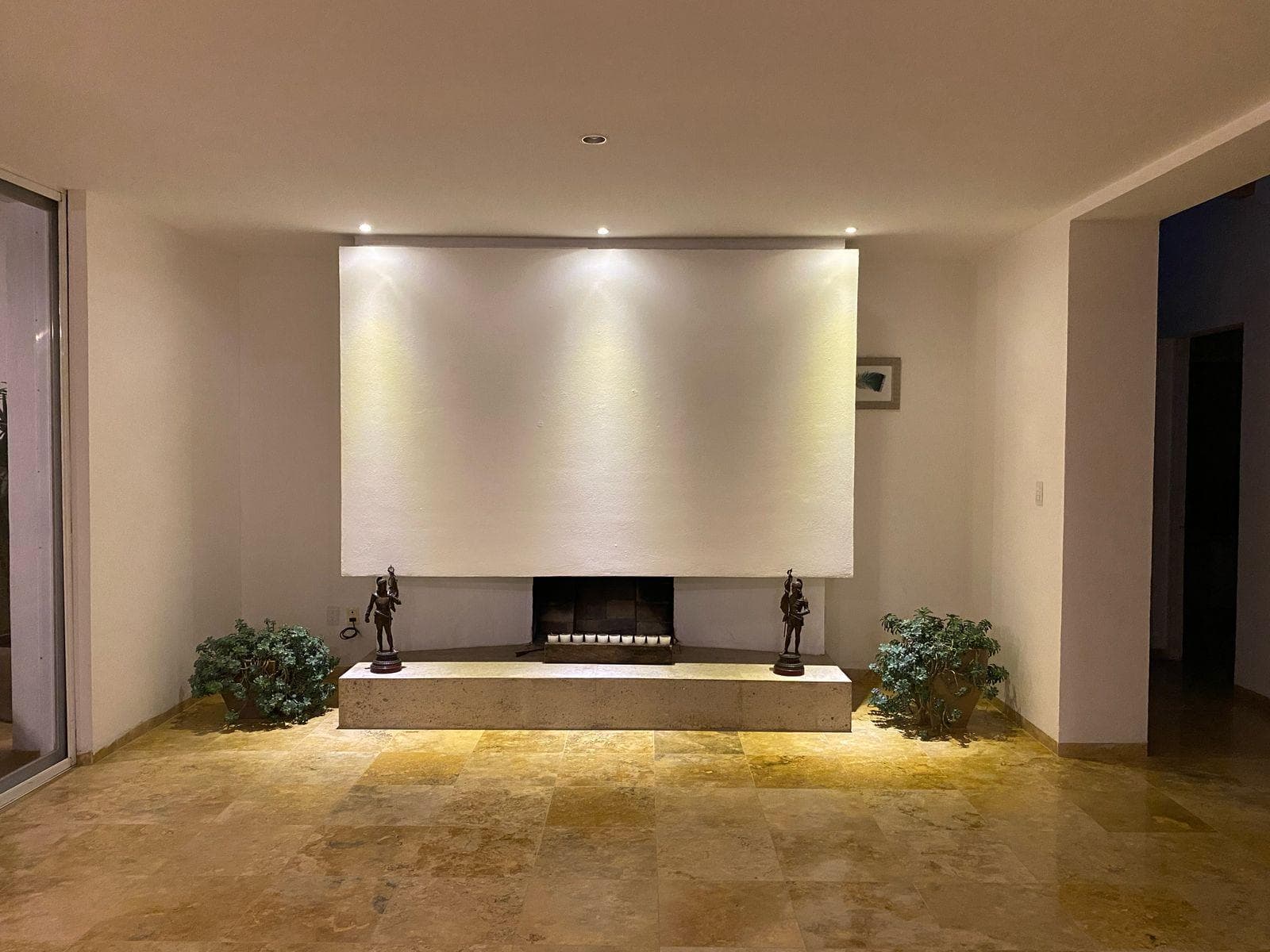 Casa en Venta en la Herradura con 3 recámaras con baño y vestidor