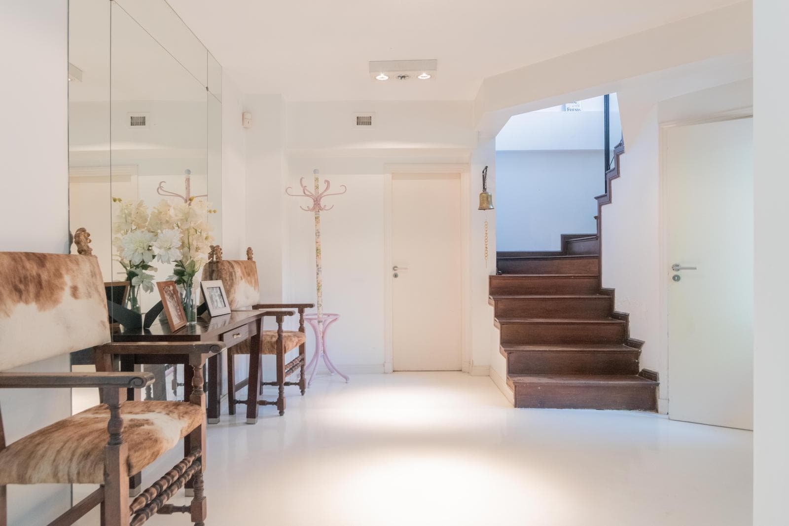 Fully Renovated Modern House in Lomas Schoenstatt