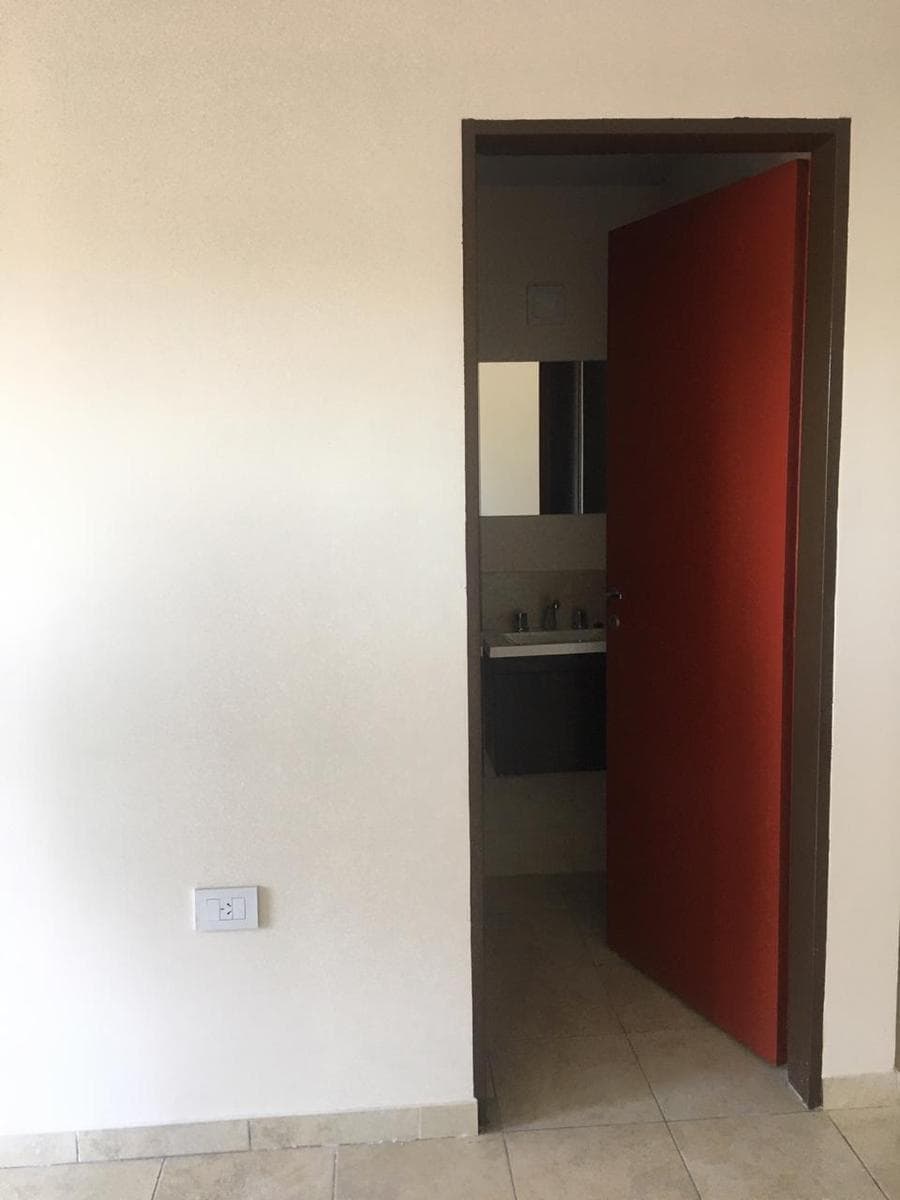 FOR SALE - Studio apartment with a front-facing balcony - Bella Vista, Rosario.