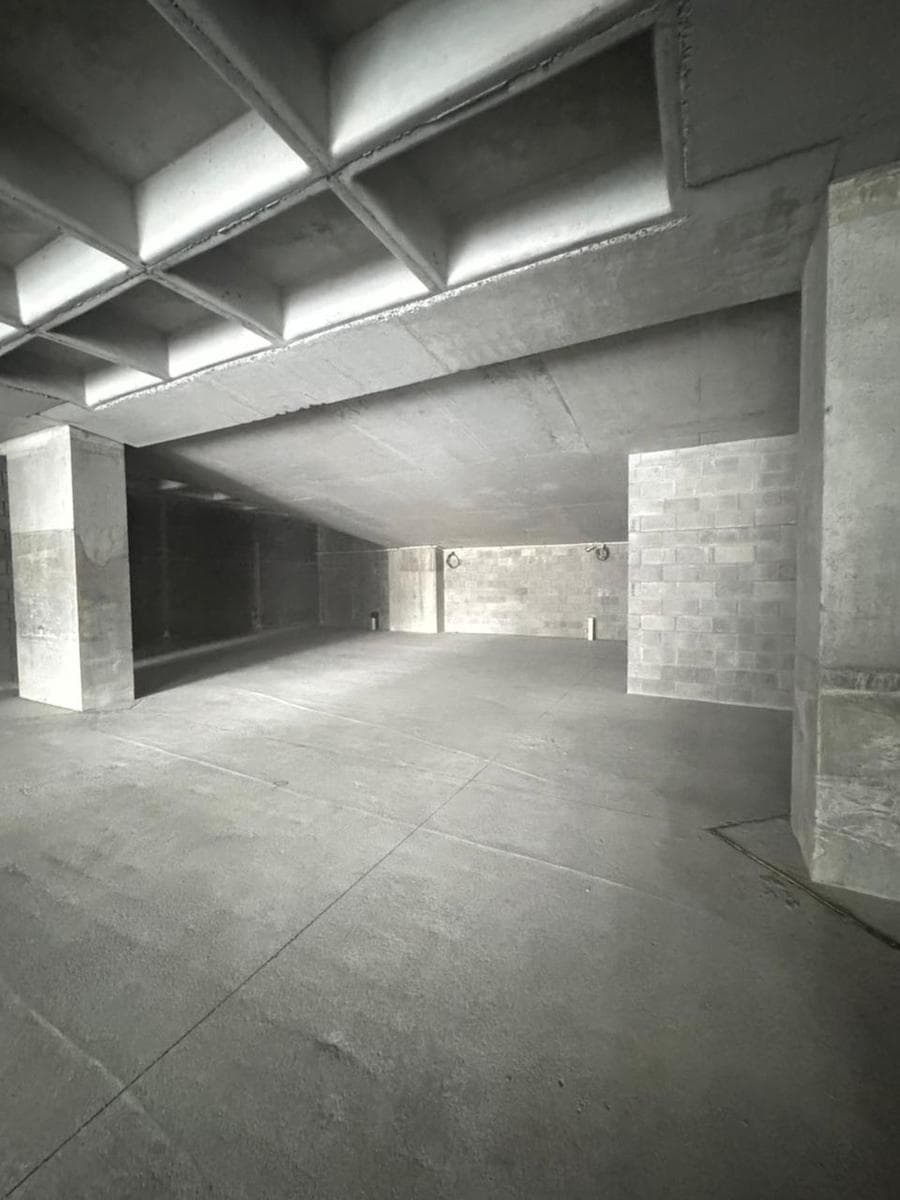 COMMERCIAL SPACE FOR RENT AT TORRE HEROES DEL 47, DOWNTOWN MONTERREY