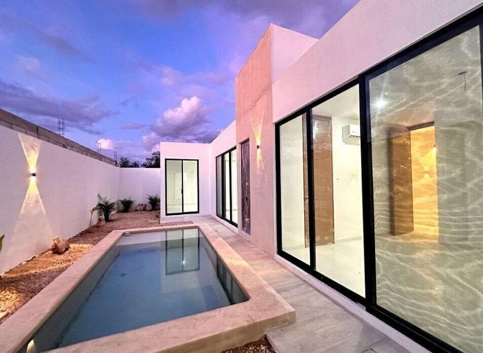 House north of Mérida, in Conkal, in a great location