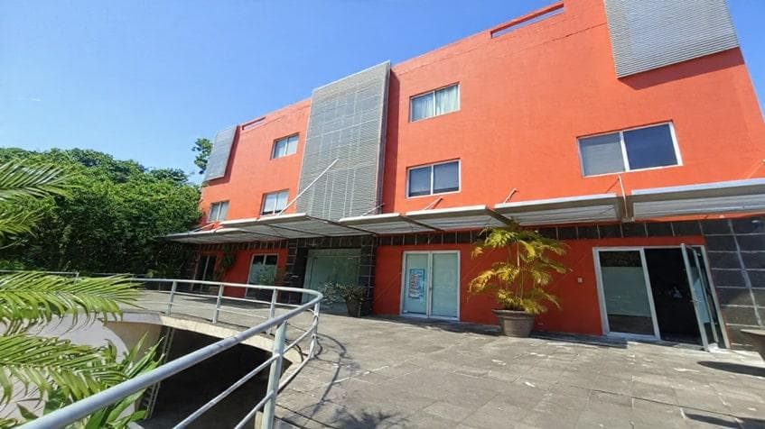 35 m² Office for Sale in a Corporate Building – Playacar, Playa del Carmen
