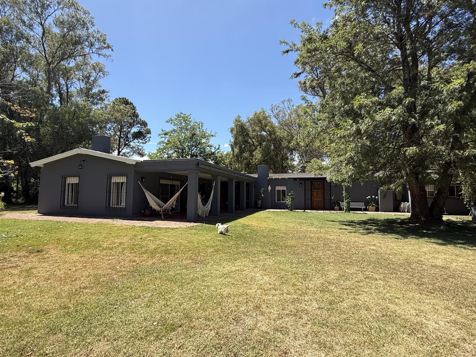 Charming country home for sale in the prestigious La Araucaria neighborhood | Lobos
