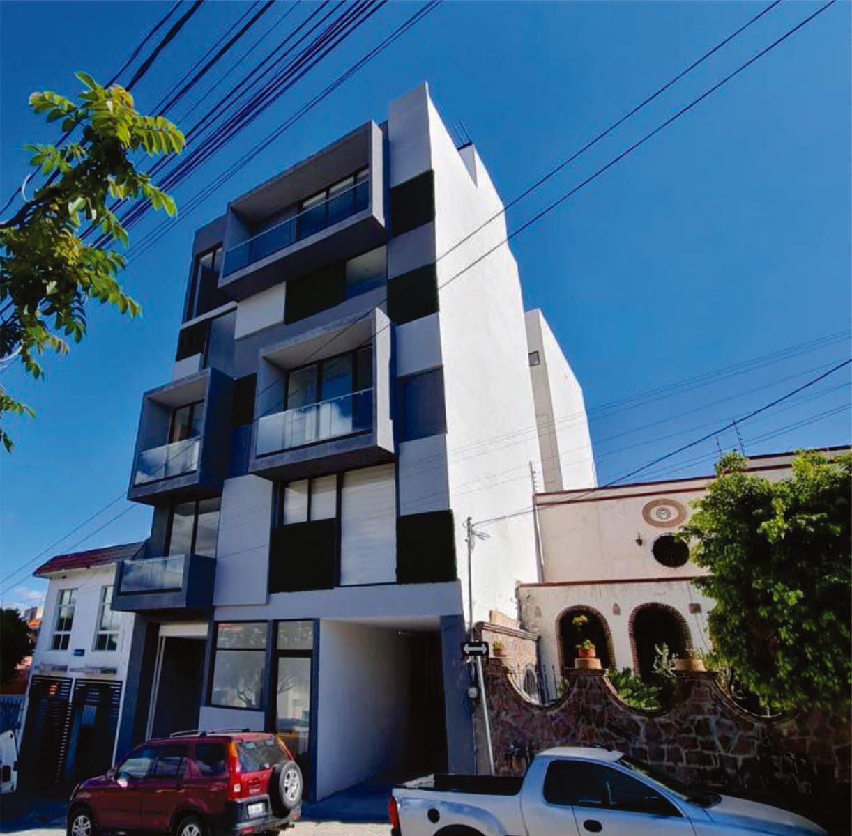 Departamento Amueblado en 4to piso en Torre Neruda