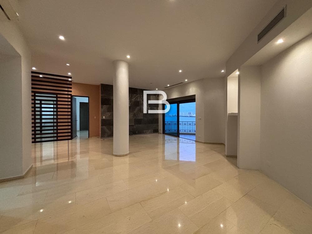 Isla Dorada: Unfurnished Apartment for Rent