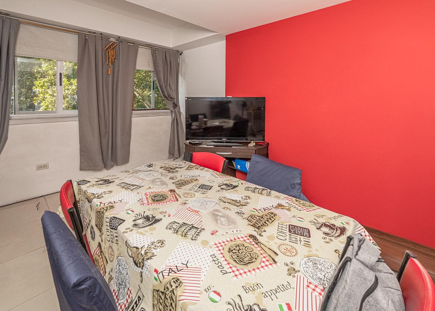 3-Bedroom Apartment for Sale in Almagro