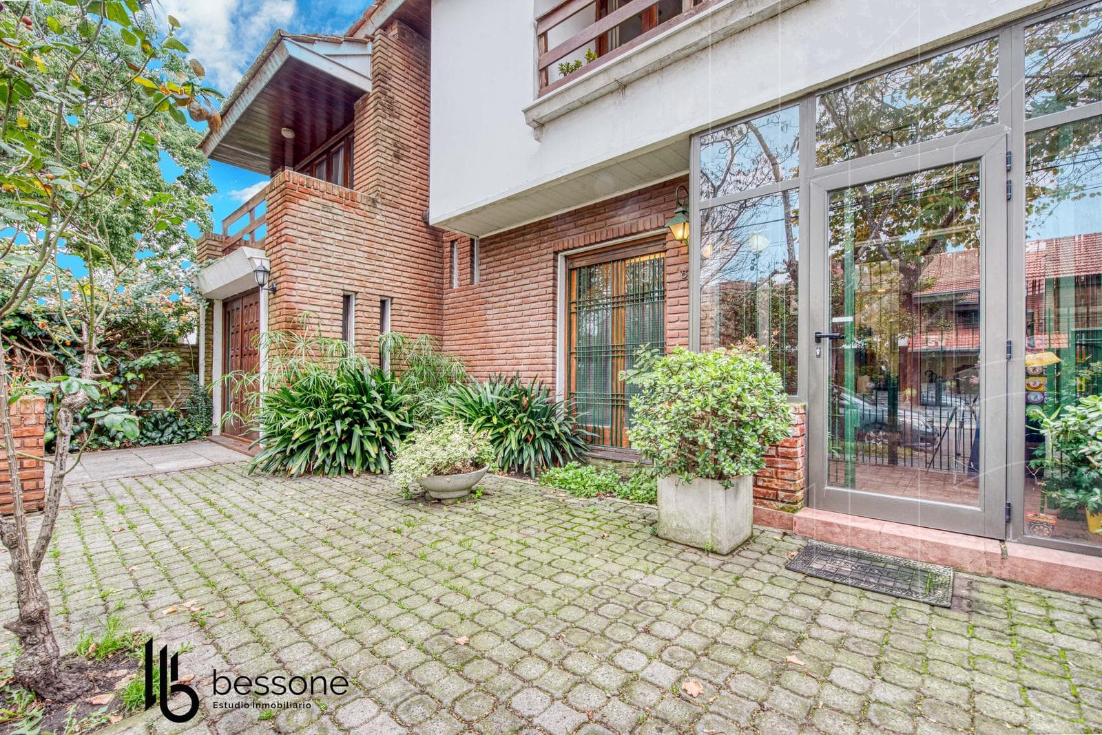 OPPORTUNITY: 7-ROOM APARTMENT IN PARQUE LURO