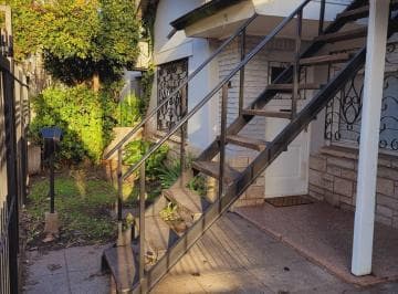 Venta Chalet Depto en Parque Luro - APTO CREDITO