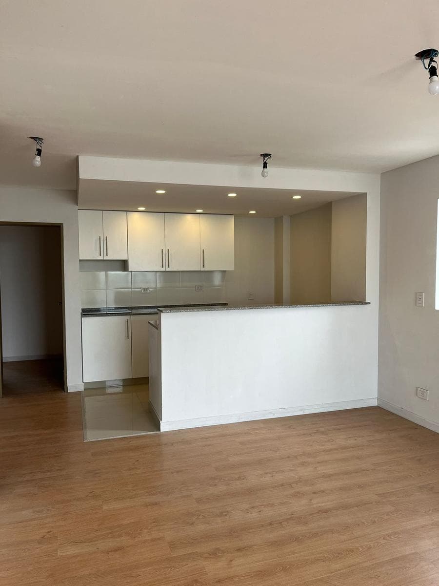 FOR SALE - 2-bedroom apartment with a front balcony - Bella Vista, Rosario.