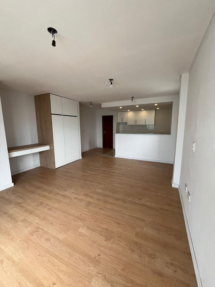 FOR SALE - 2-bedroom apartment with a front balcony - Bella Vista, Rosario.