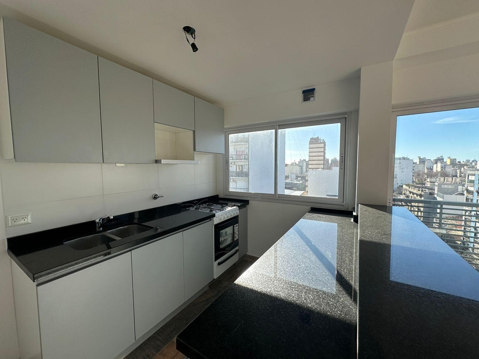 4-ROOM APARTMENT FOR SALE IN SAN CRISTOBAL
