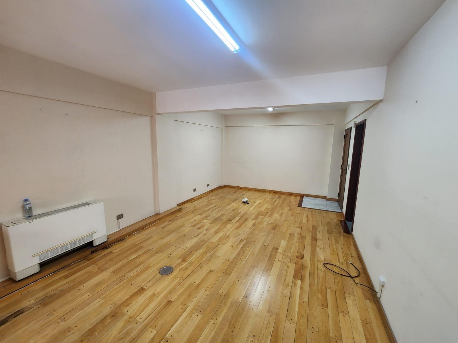3-office space in the courthouse with a terrace balcony!