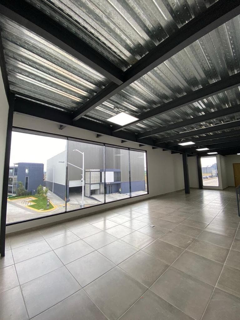 WINE CELLAR FOR SALE IN GUADALUPE, 1,000 M2