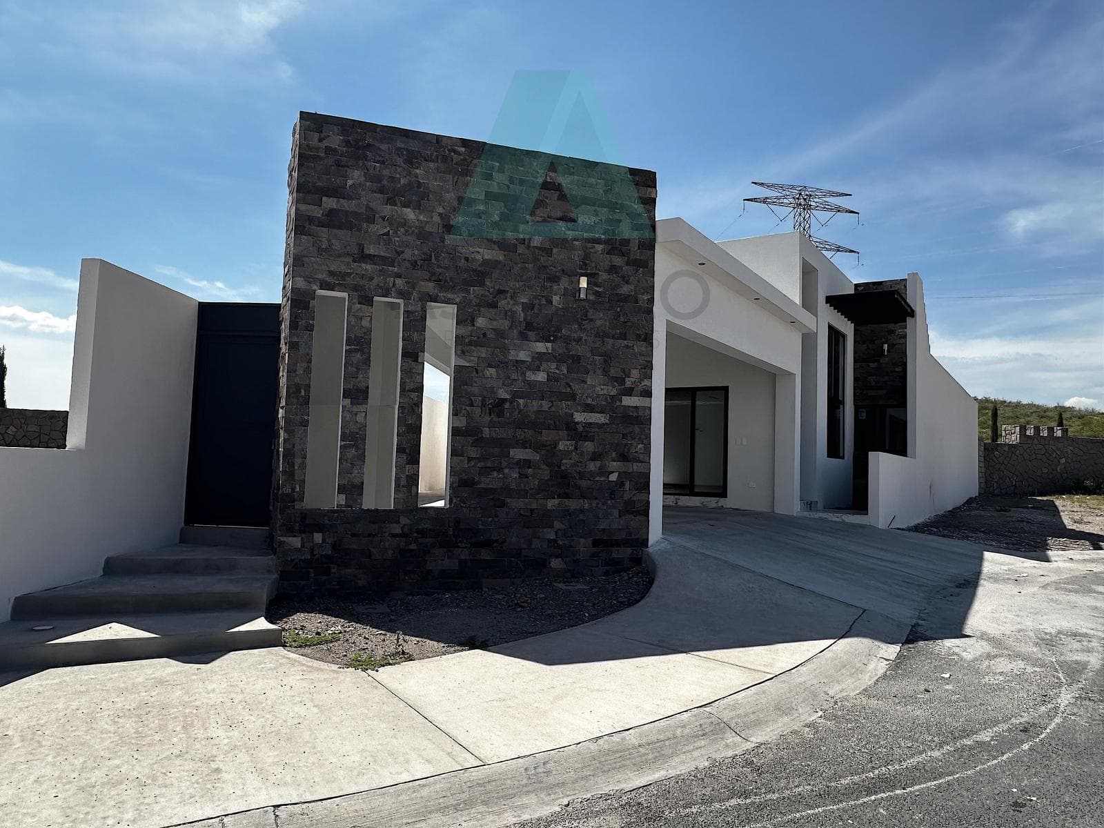 NEW SINGLE-STORY HOME IN CONDESA REJON, Jospr