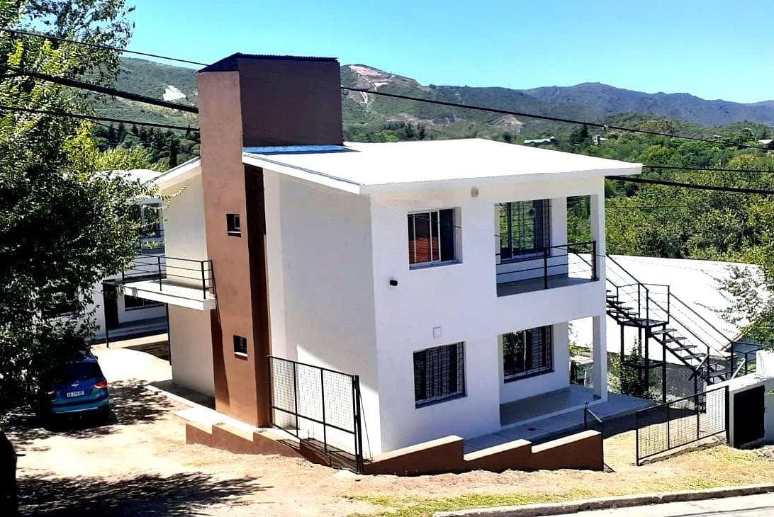 Sale: PH apartment on the hillside, finishing touches