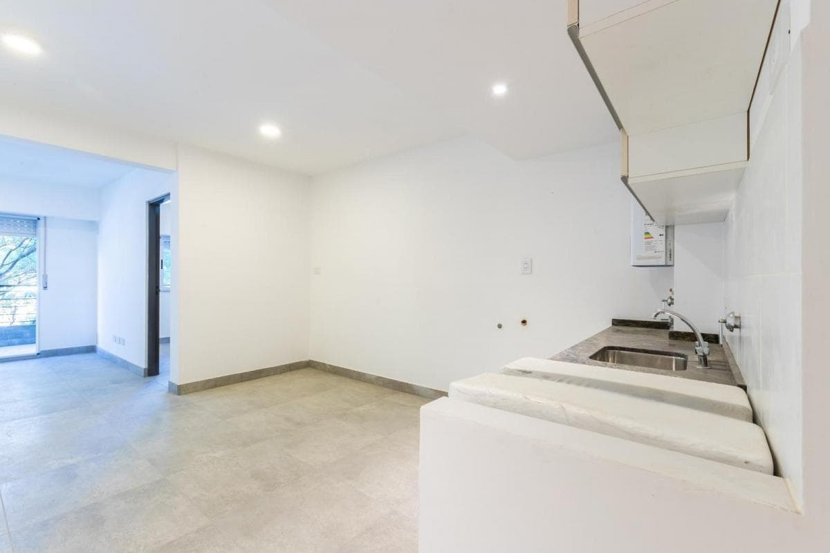 FOR SALE: 1-Bedroom Apartment, Financing Available. Lourdes, Rosario