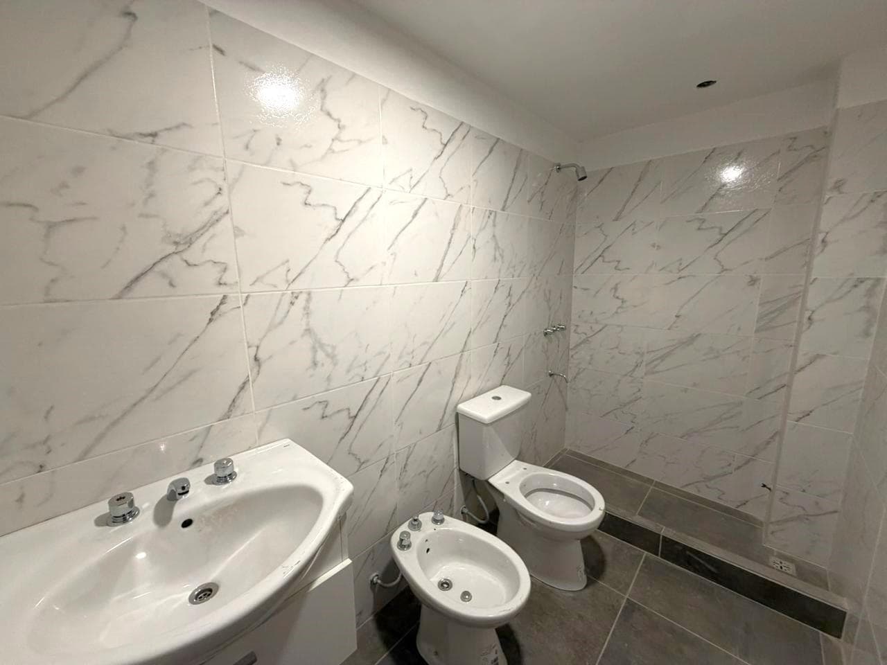 FOR SALE - Studio apartment with a front-facing balcony - Rep. de la Sexta - Rosario