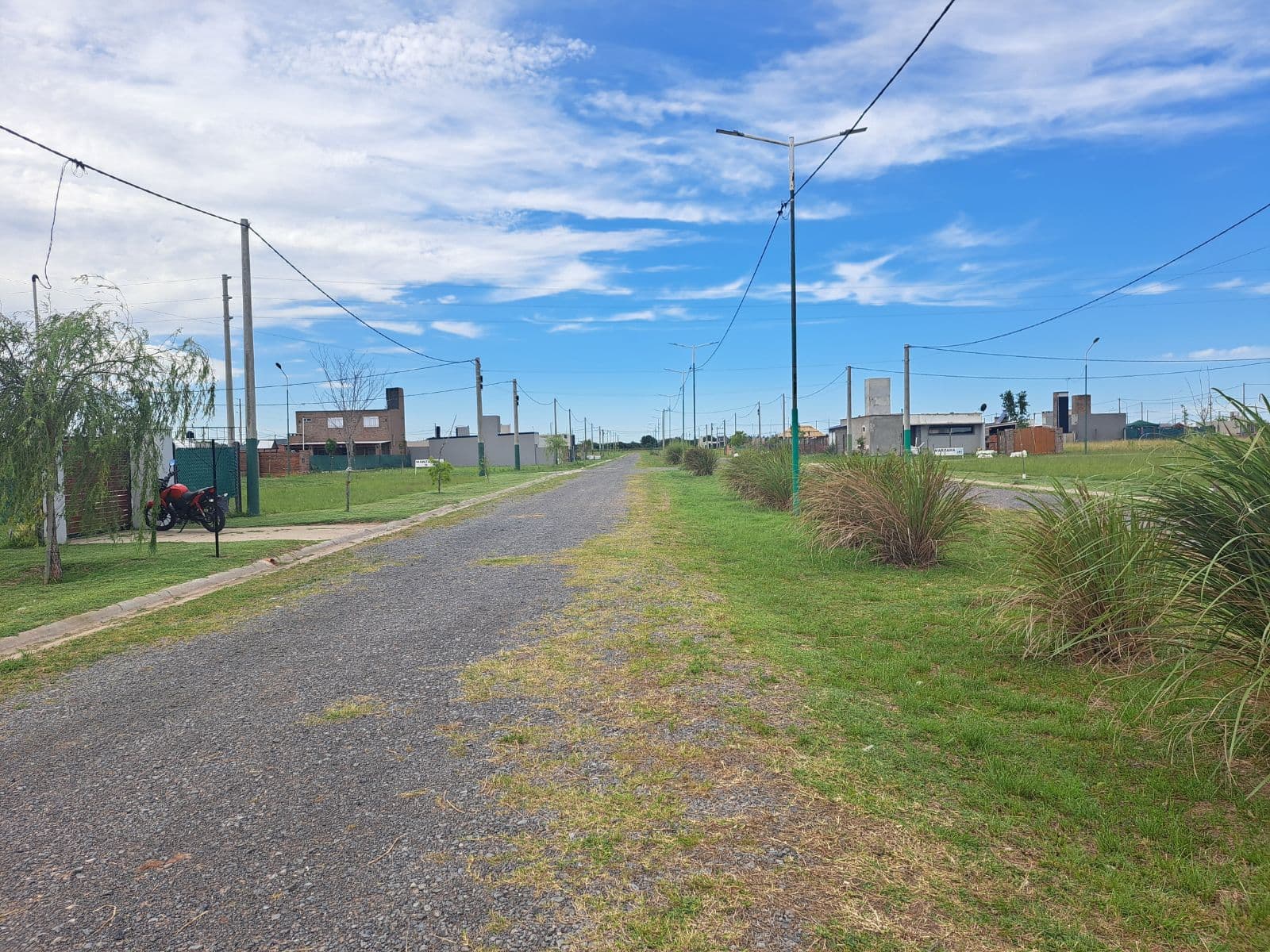 FOR SALE - 300-square-meter lot - La Toscana neighborhood, Piñero.