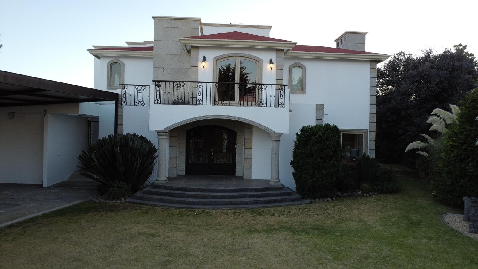 HOME FOR SALE IN CACALOMACAN, TOLUCA