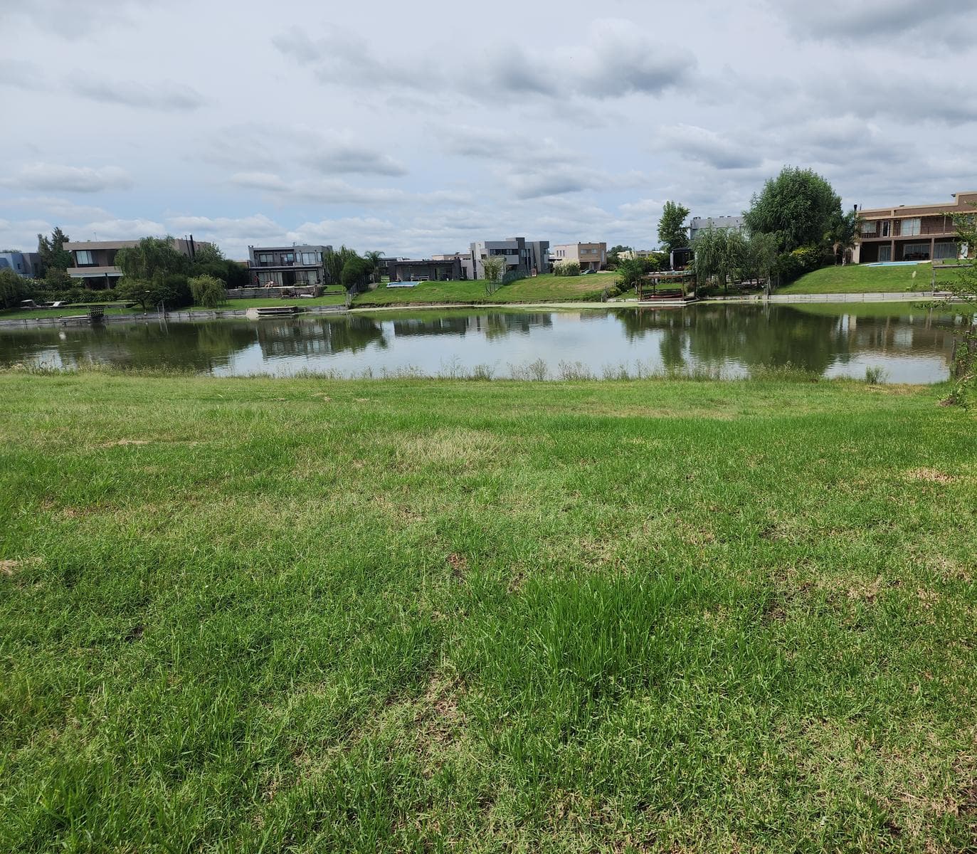 Waterfront Lot, Area 6