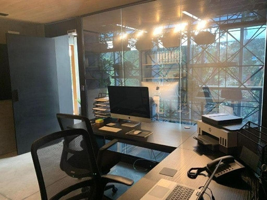 OFFICE SPACE FOR RENT ON PERIFÉRICO SUR.