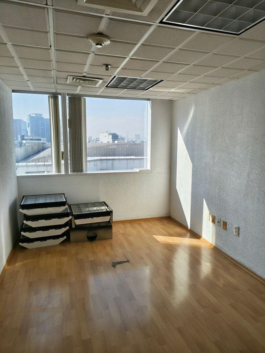Office space for rent at WTC.