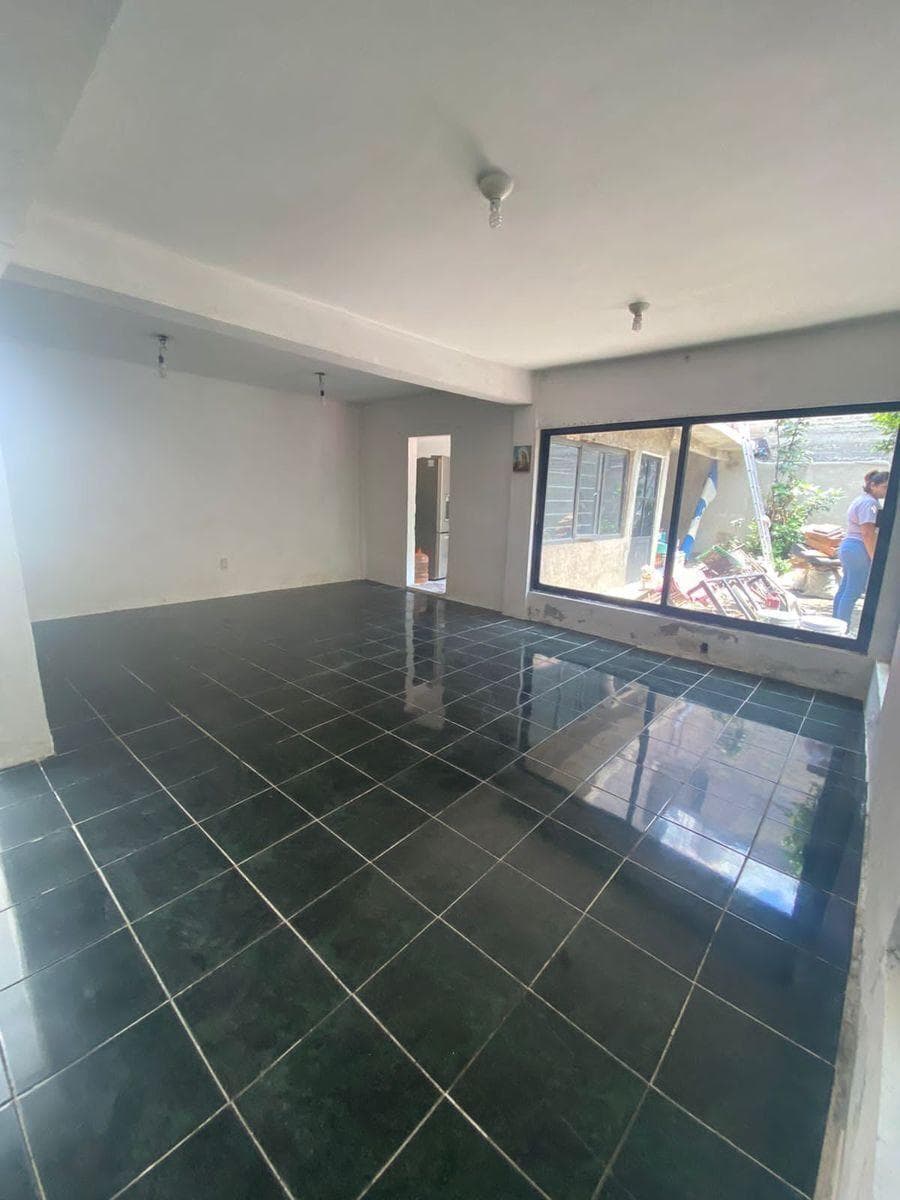 House for sale in Valle de Chalco.