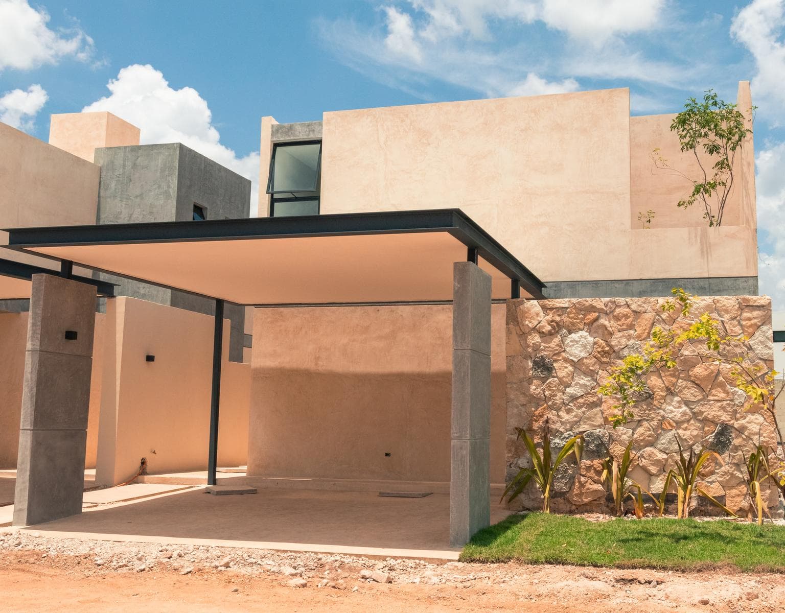 3-Bedroom House in a Residential Neighborhood in Conkal