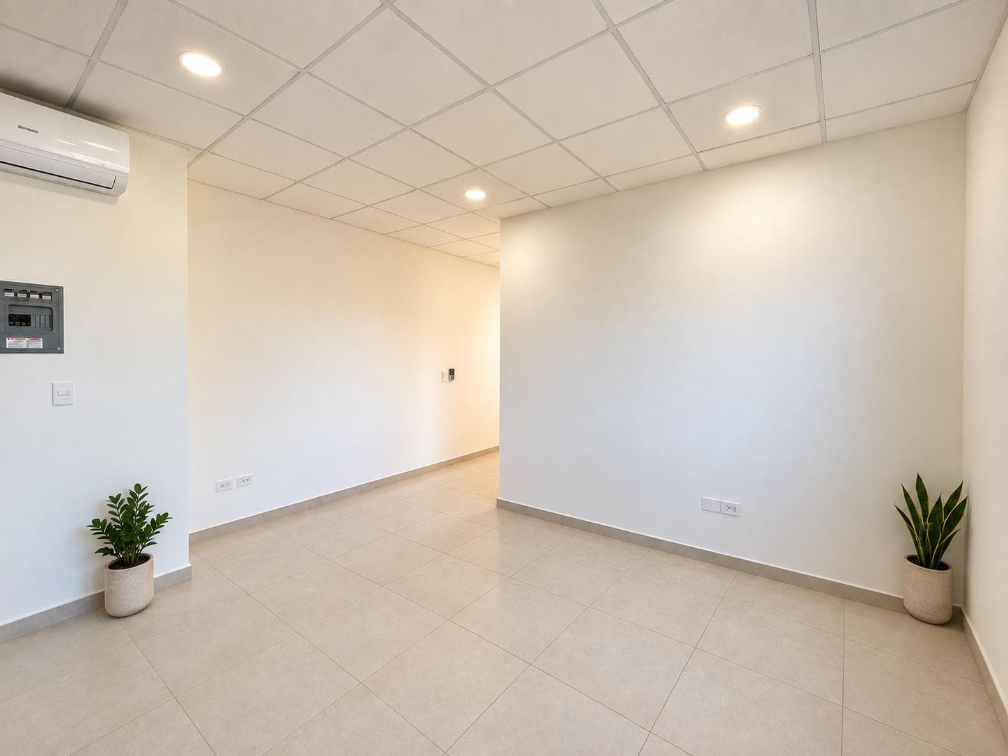 Office for Rent in Playacar, Playa del Carmen | 36 m² Parking