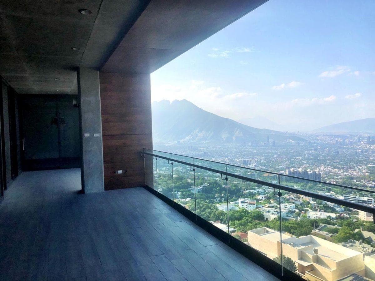 APARTMENT FOR RENT IN AN EXCLUSIVE TOWER IN THE SAN ANGEL AREA, SPGG