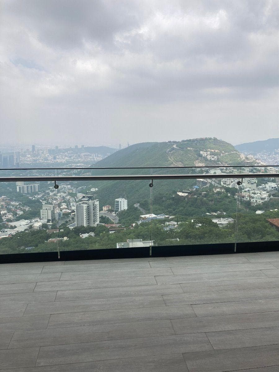 APARTMENT FOR RENT IN AN EXCLUSIVE TOWER IN THE SAN ANGEL AREA, SPGG