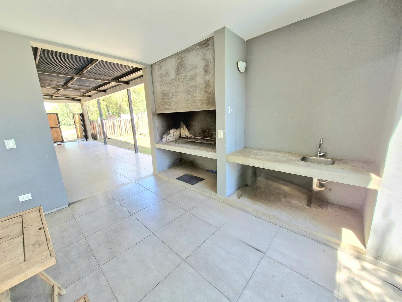 Valle del Golf - For Sale - 2-Bedroom House - 800 m² Lot - Pool