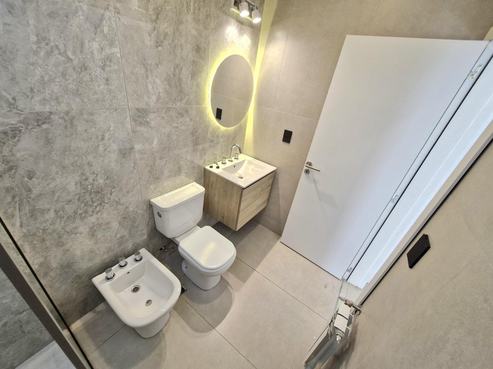 FOR SALE - 2-BEDROOM DUPLEX - ONE STORY - ALL UTILITIES INCLUDED