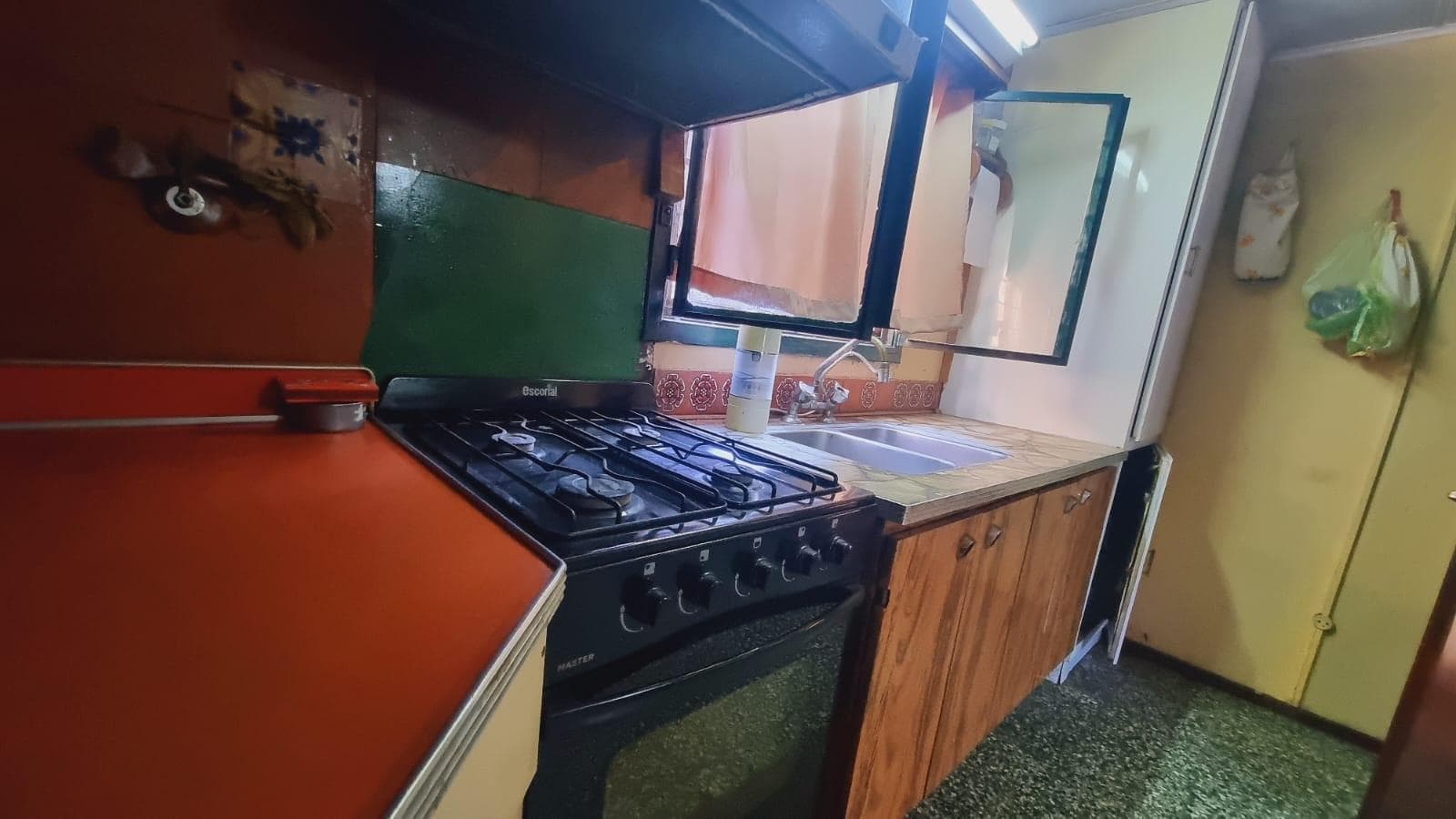 VENTA CASA 4 AMBIENTES . TEMPERLEY