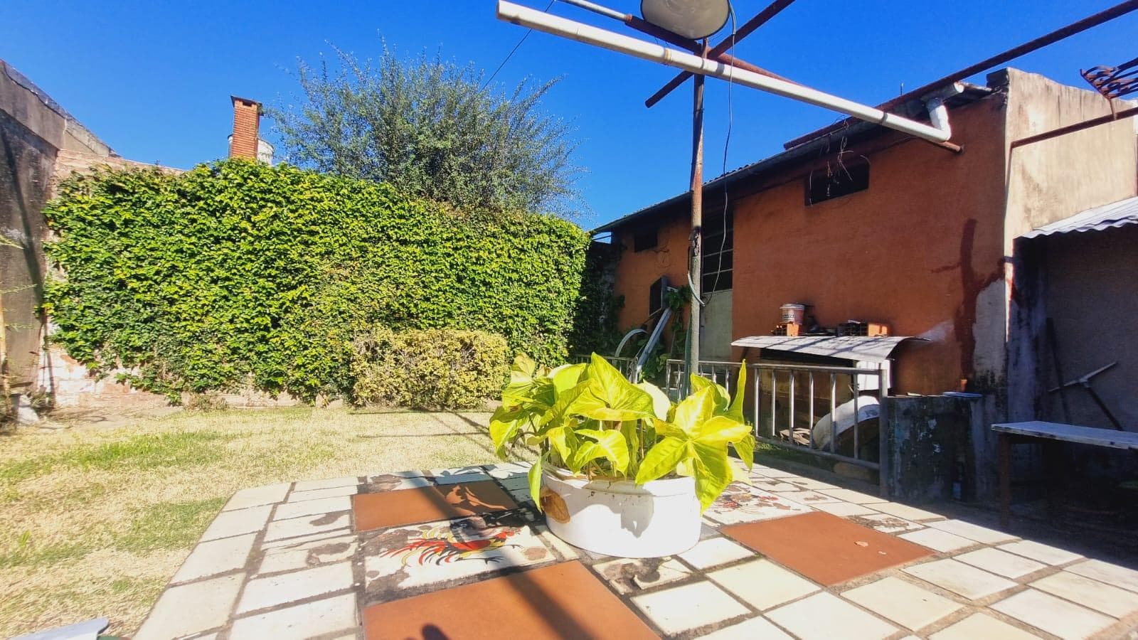 VENTA CASA 4 AMBIENTES . TEMPERLEY