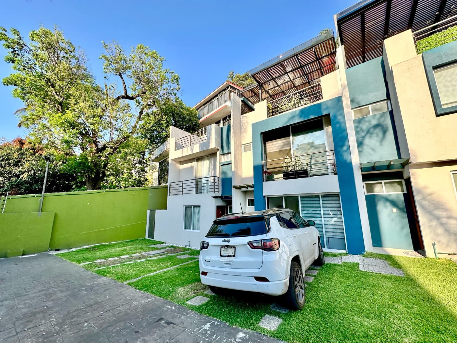 Brand-new 3-bedroom house with a rooftop garden, pool, and security