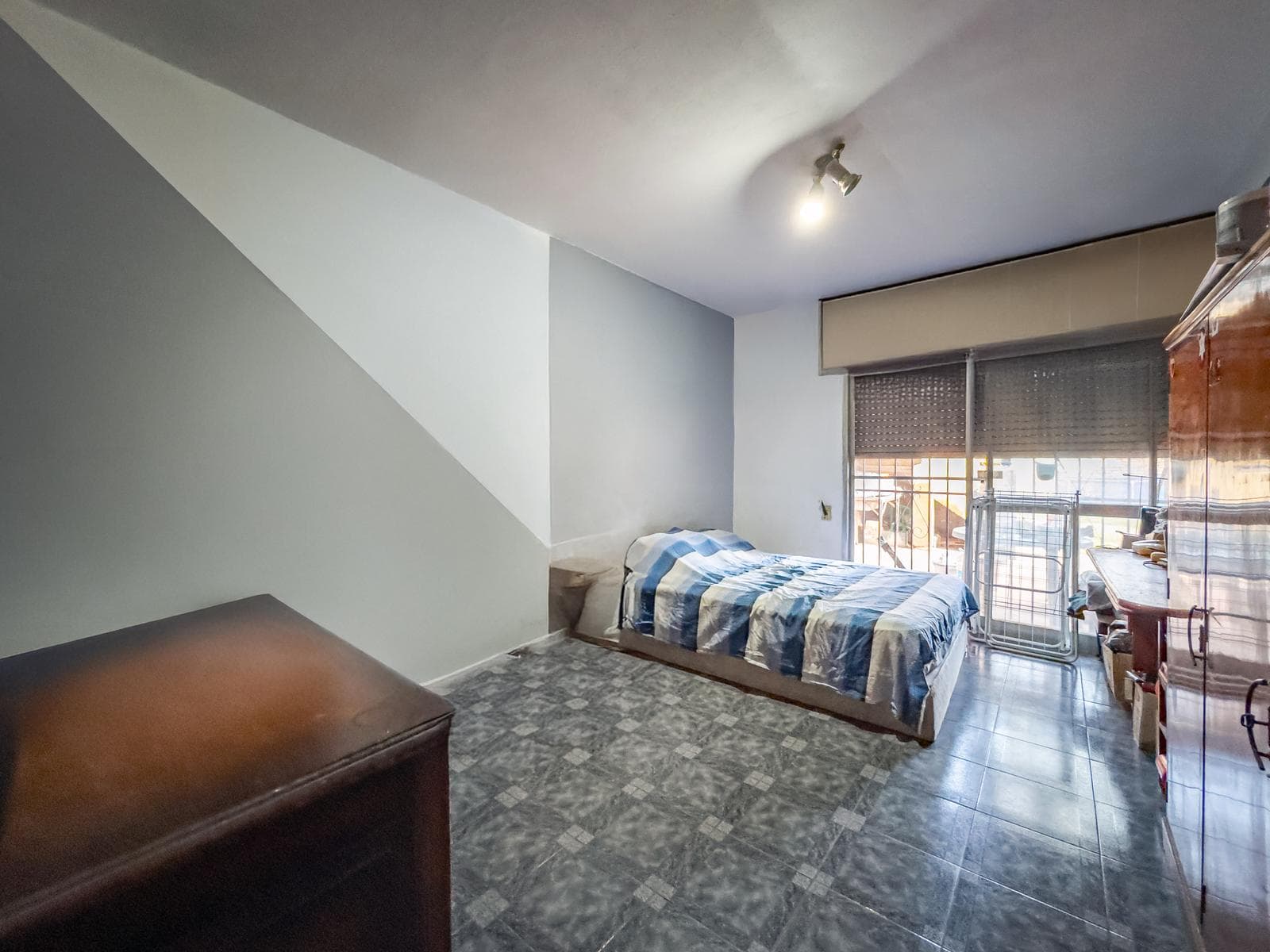 FOR SALE/TRADE - 4-bedroom house. Azcuénaga, Rosario.